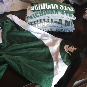 6 t shirts and shorts Michigan state